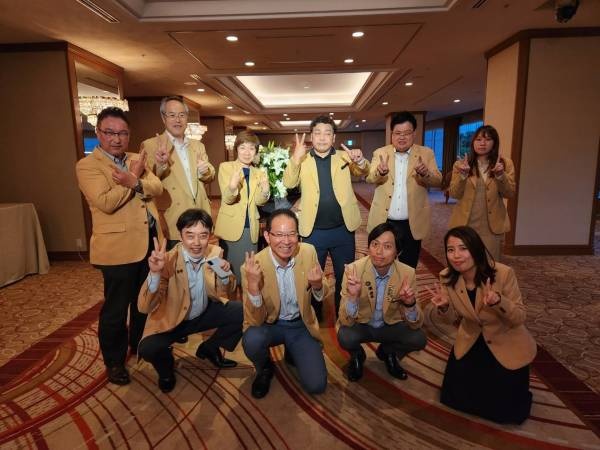 勤続年数が10年以上のスタッフが多くアットホームな環境なのも当社の自慢ポイントです♪