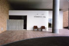 施設の玄関口です