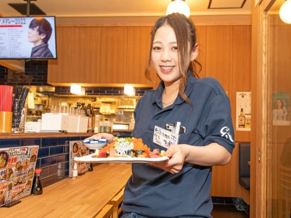 ベテランの先輩が優しく教えてくれるので安心(^_-)-☆