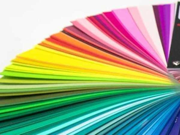 500色以上の指定が可能なカラーガイドを販売しています。お客様のデザイナー様が、面倒な色合わせをせず効率的にイメージの確認を行えると好評です