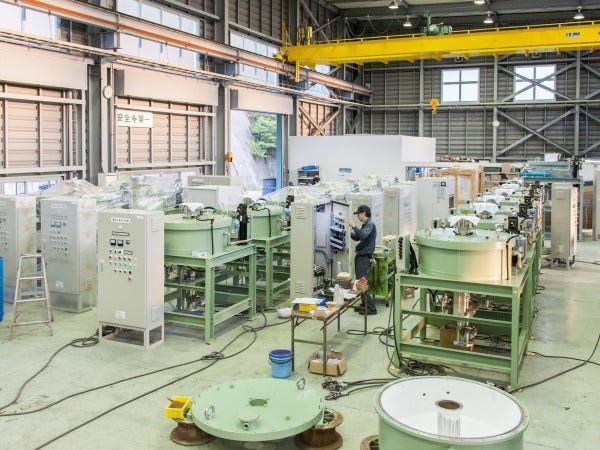 電気・ハイブリッド自動車の普及に伴い、世界的にリチウム電池の需要が高まっており、当社への依頼も順調に増えています。