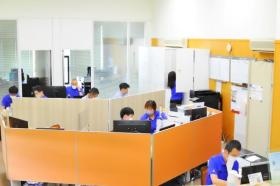 営業部のオフィスの様子