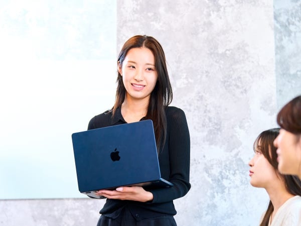 経験豊富な先輩社員が採用に関する業務を基礎から教えます。