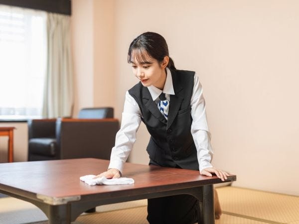 難しい作業はありません！おもてなしの気持ちを込め、お部屋の準備を整えるお仕事です