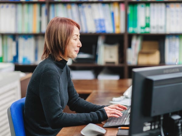 経理・ーーーーーーーーーー（本社経理│未経験歓迎・未経験歓迎）