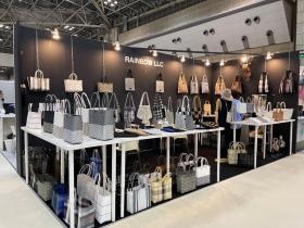 年に数回の展示会ではお客様へ商品をご紹介しています