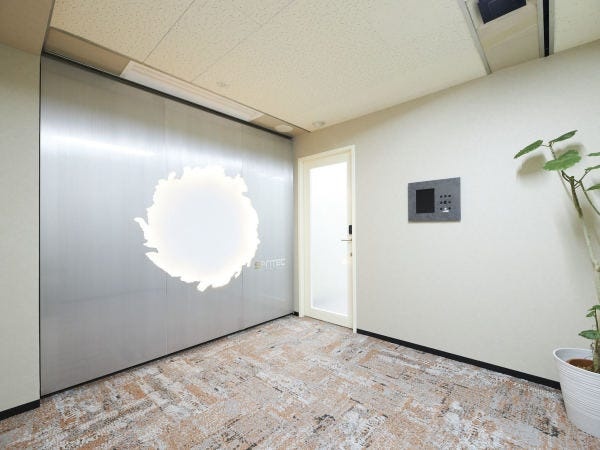 TOKYO LIVE OFFICE GATE