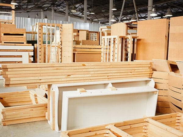 創業90年以上の実績を元に、各種建築資材の販売・施工を元に、安心の住まいづくりをサポートしています。