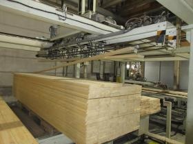 工場内作業風景