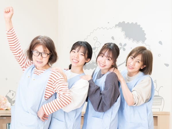 少人数制、院内保育所での勤務です。車通勤もOK！駐車場無料◎