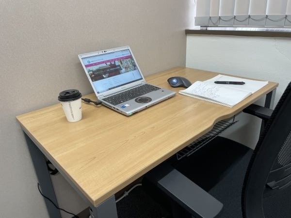 ノートPC、スマホ貸与します。