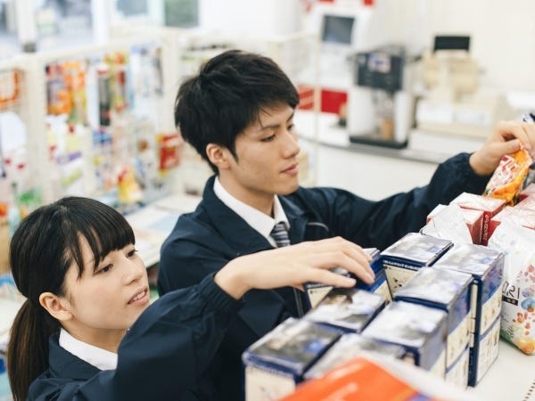 仕事に慣れるために現場を知ることも大切です。またスタッフ育成のための同行研修も行っています。