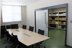 社内（２）：会議室、打合せスペース