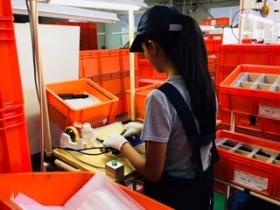 自動車部品組立作業