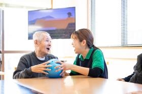 レクレーションではお互いに笑顔がたえません