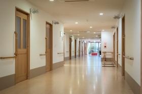 施設１階＿居室前廊下