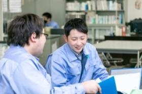 社内の関係性はフラットでコミュニケーションも良好です