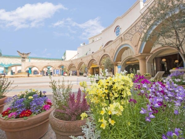 特別な空間づくりが魅力の商業施設。「施設設備管理」のお仕事はゲストの“当たり前の日常”を守るために欠かせない存在です。