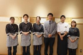 社長と働くスタッフ