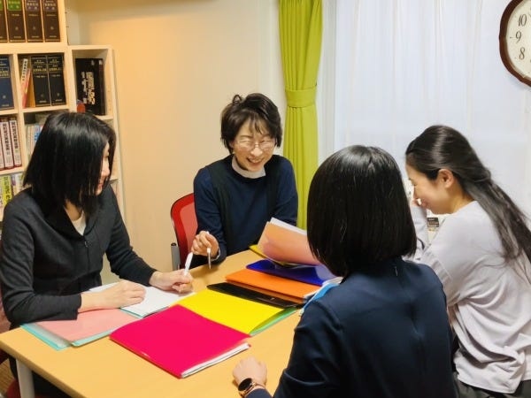 現在所員は7名。和やかでひたむきな頼れるメンバーたちです。