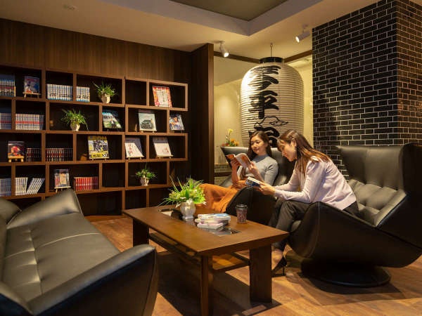 フロントスタッフ・契約社員（資格取得支援あり・未経験OK）