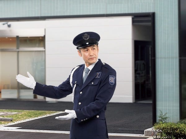 会館の交通誘導スタッフ