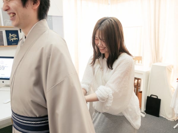 美容スタッフ（未経験OK・第二新卒者歓迎）