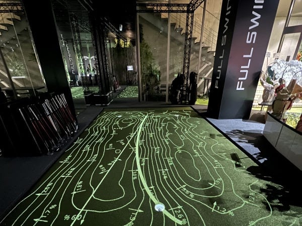 ホールスタッフ・インドアゴルフスタジオ店長候補