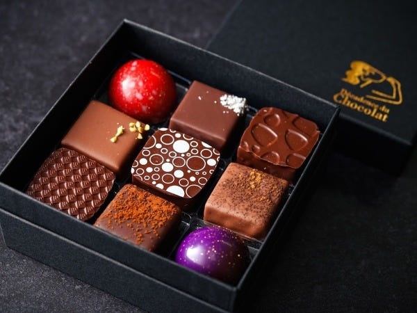 ショコラを口に含み舌の上で溶けだした瞬間から、夢見心地でうっとりするような快楽を提供します♪