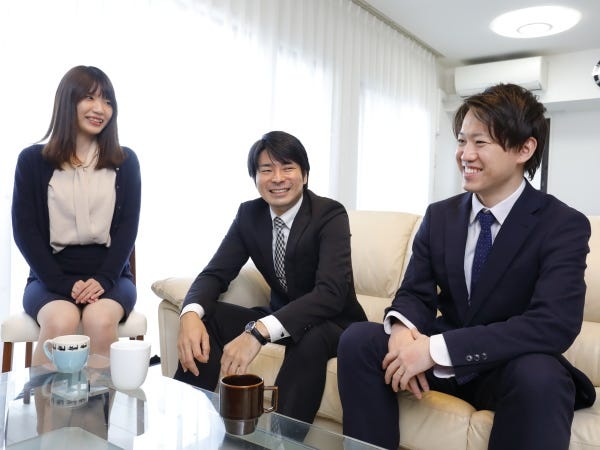 月に１度課内会議を実施しています（現在は感染症状況を鑑みてオンラインが主となっています）。