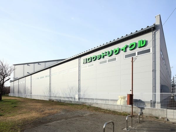 工場内勤務なので時間も場所も決まっており、働きやすい環境です。