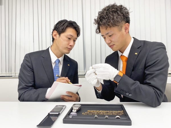 仕事を通して、アクセサリーやブランド品の専門知識が身に付きます！