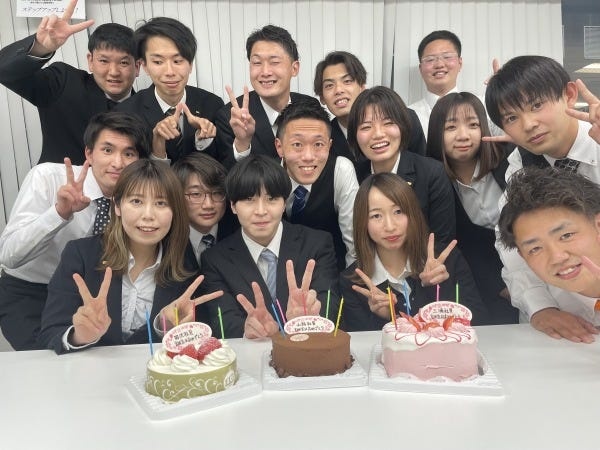 職場の仲間の誕生日は、毎年みんなでケーキを買ってお祝いします☆彡