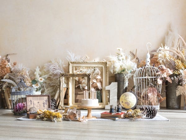 本所吾妻橋駅の出口すぐとなります。