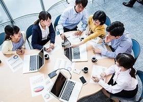 ミーティングルームにて