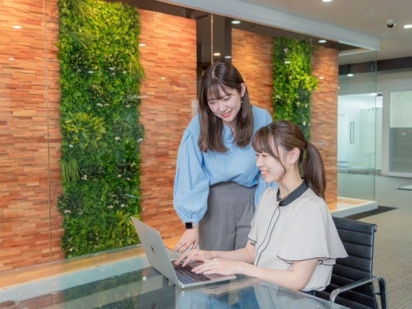 zoomのHP制作スタッフ・販売・接客（キャリアチェンジ歓迎・職歴不問）