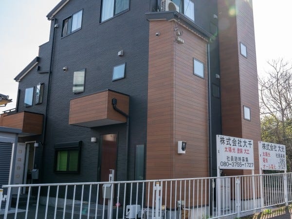 本社外観です。