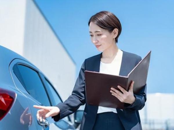 中古車販売の営業・中古車販売営業スタッフ・不動産などの高額商材営業（販売経験歓迎）