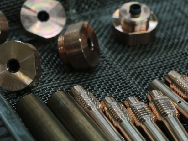 当社は、日本全国3000社と取引がある溶接関連製品のトップシェアメーカー！海外にも進出しています！