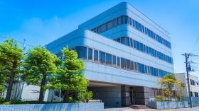 受託製造を行う横浜工場です。