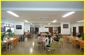 シルバーベターライフ菖蒲 デイホール