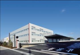 本社物流センター外観