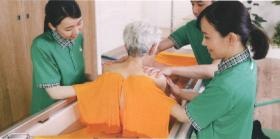 訪問入浴サービス提供風景