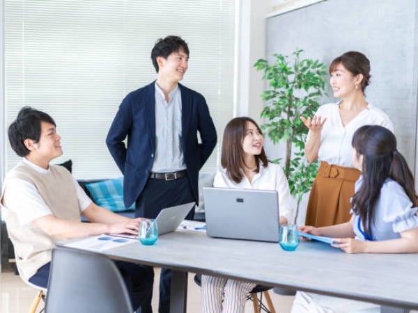 仕事やプライベートの事で困った事があれば何でも相談してください！先輩たちが優しくフォローしてくれます！