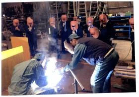 お客様への溶接講習の様子