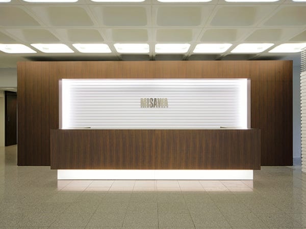 高井戸駅から環八通り沿いに歩いて、すき家環八高井戸店さんの向かいのビルです。