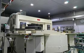 大型５軸マシニングセンター