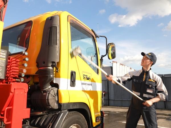 トラック洗車スタッフ（副業OK・未経験OK）