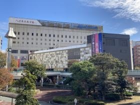 元岩田屋新館３階 駅チカで雨の日も濡れません