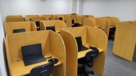 個別ブースでお仕事に集中していただけます（久留米）